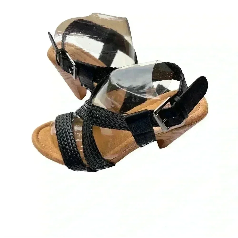 NWT•BASS BLACK STRAPPY HEELS SANDALS•SIZE 9.5•4 INCH HEELS BRAND NEW WITH BOX•